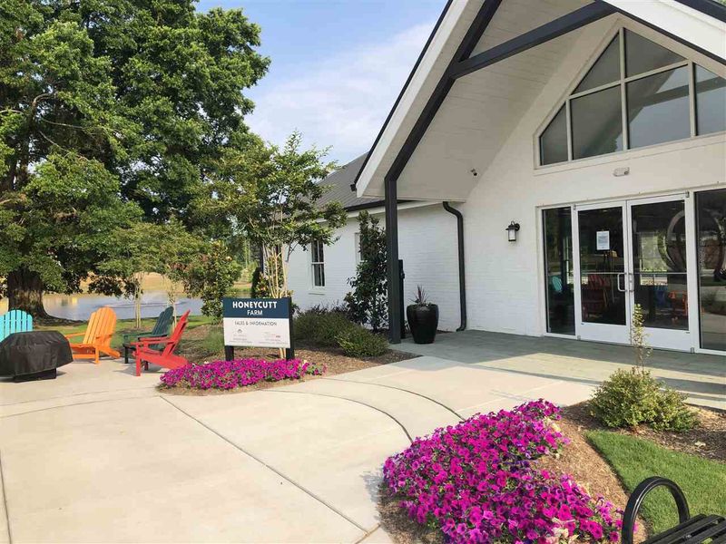 108 Sanders Ct #366, Holly Springs, NC 27540