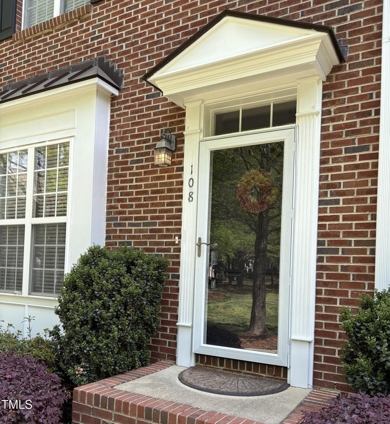 108 W Savannah Ridge Rd, Holly Springs, NC 27540