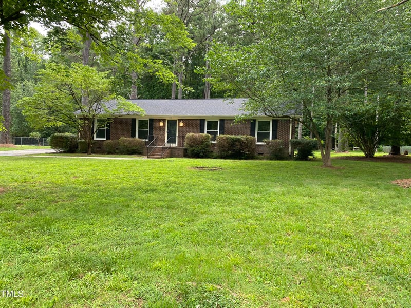 108 Shadowbrook Dr, Hillsborough, NC 27278