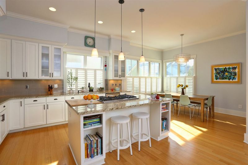 108 Sharp St, Chapel Hill, NC 27516