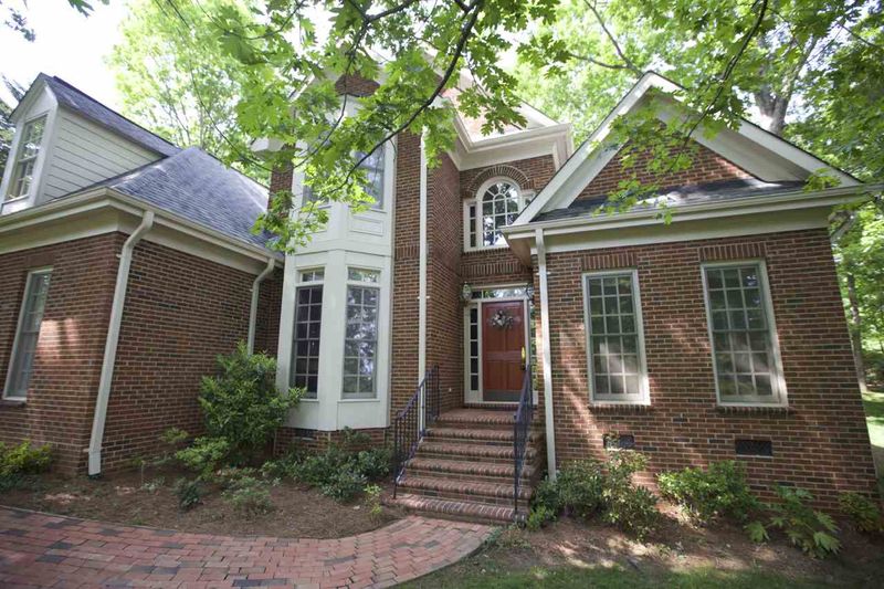108 Sierra Dr, Chapel Hill, NC 28514