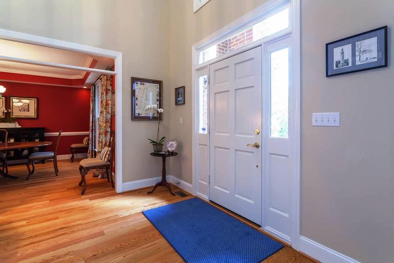 108 Silver Glade Pl, Chapel Hill, NC 27514