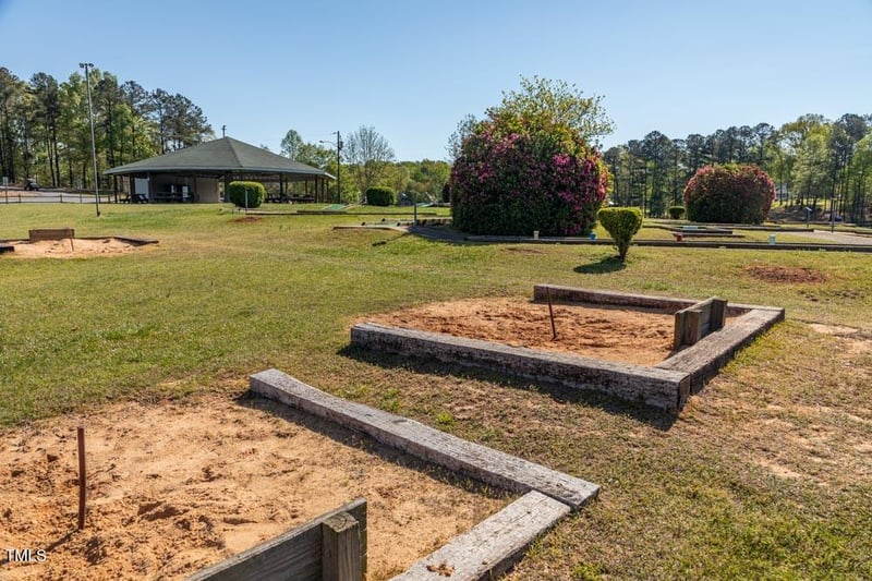 108 Squaw Dr, Louisburg, NC 27549