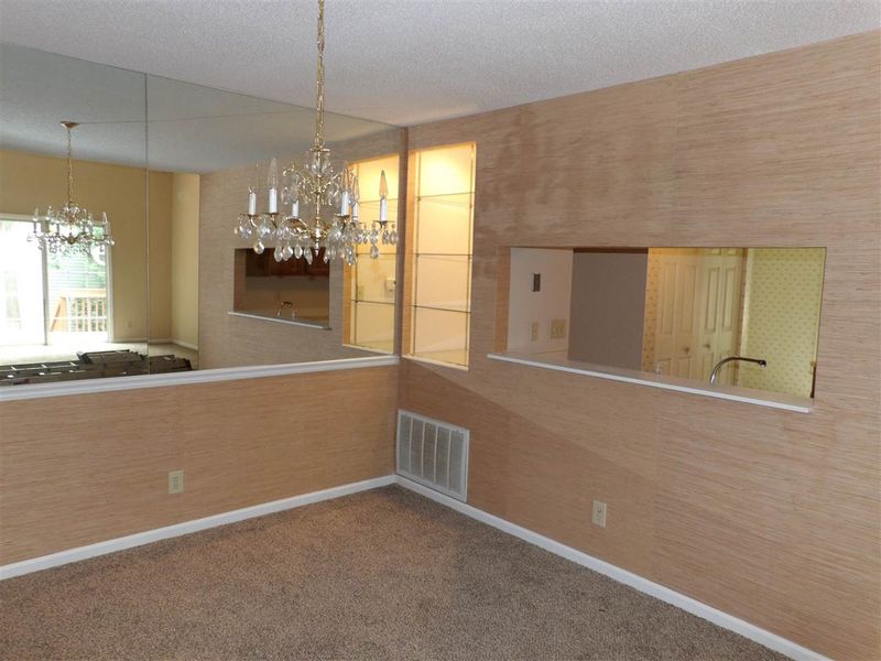 108 Standish Dr, Chapel Hill, NC 27517