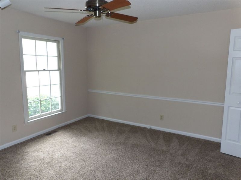 108 Standish Dr, Chapel Hill, NC 27517