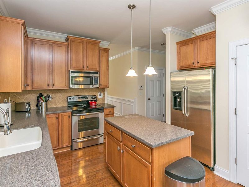 108 Station Dr, Morrisville, NC 27650