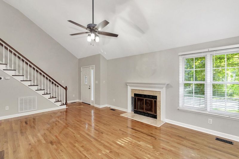 108 Stoneham Rd, Mebane, NC 27302