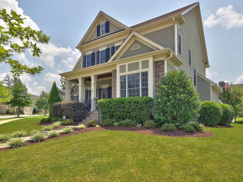 108 Synandra Ln, Holly Springs, NC 27540