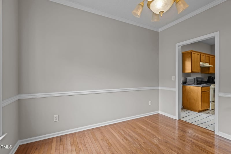 108 Tarlow Ct, Cary, NC 27513