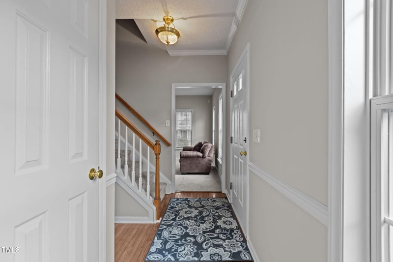 108 Tarlow Ct, Cary, NC 27513