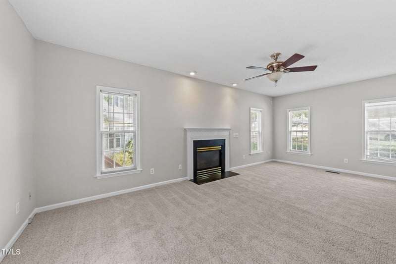 108 Tarlow Ct, Cary, NC 27513