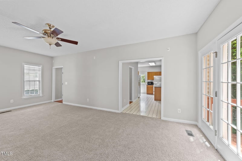 108 Tarlow Ct, Cary, NC 27513