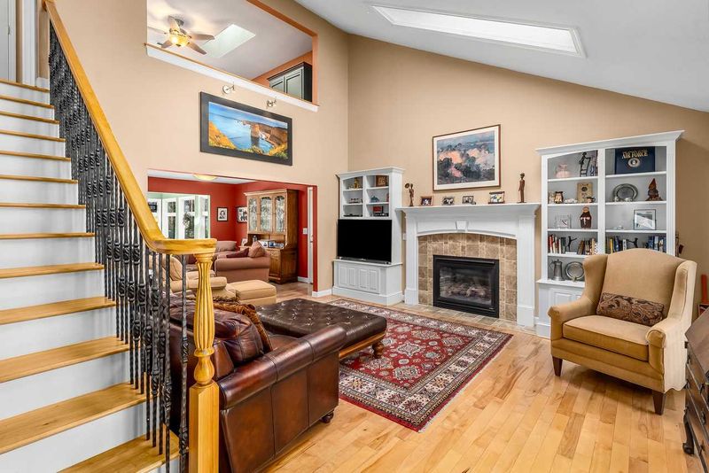 108 Timberlyne Ct, Chapel Hill, NC 27514
