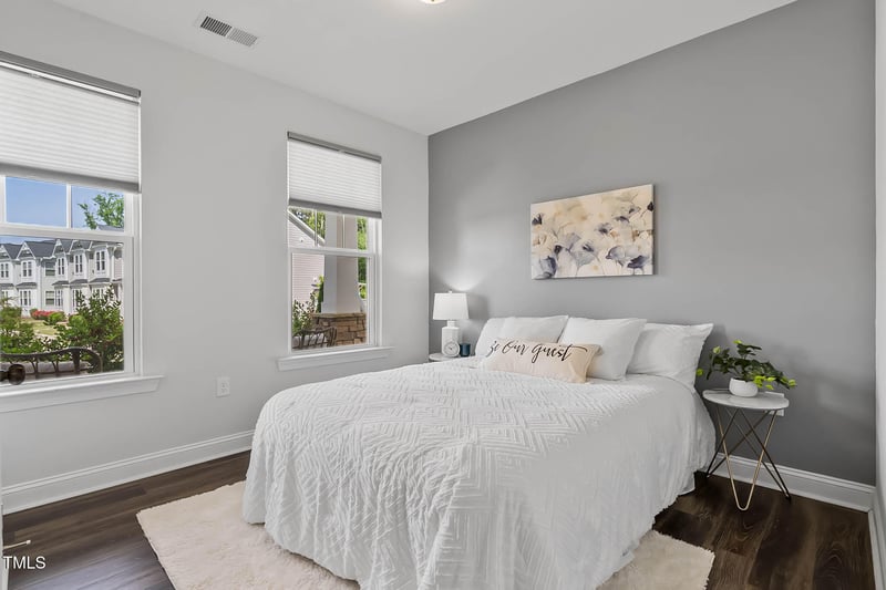 108 Valley View Dr, Chapel Hill, NC 27516