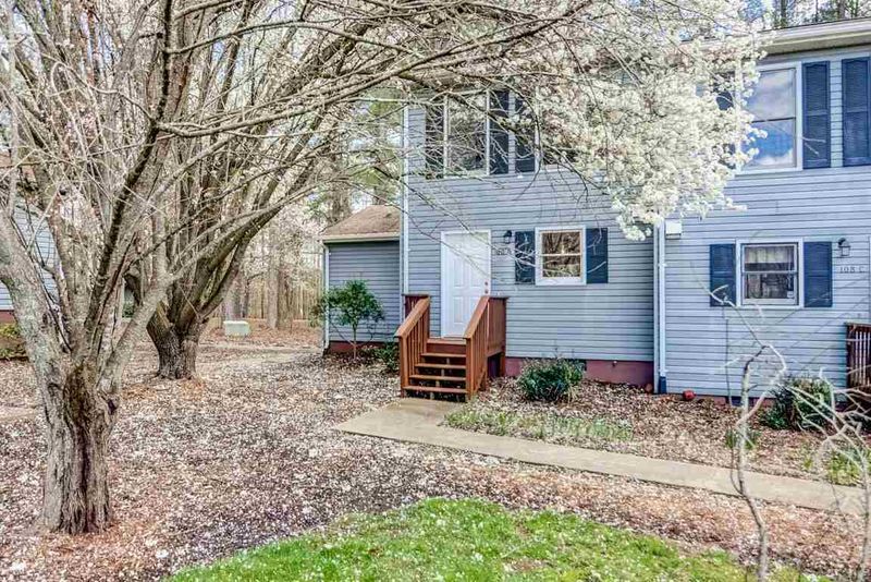 108 Weatherstone Dr #D, Chapel Hill, NC 27514