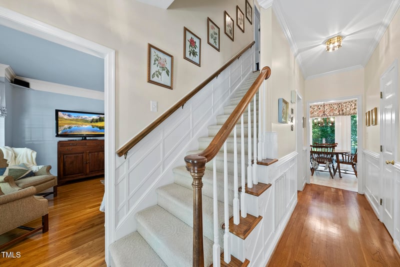 108 Westport Dr, Cary, NC 27511