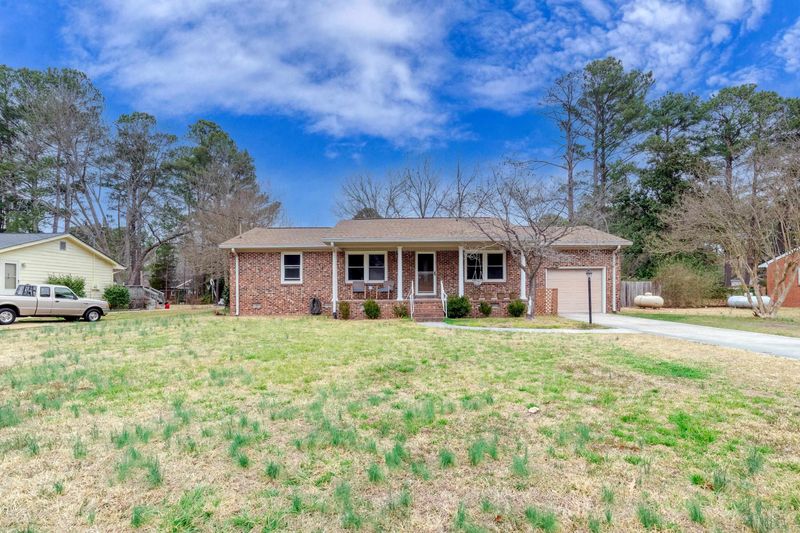 108 Whitley Dr, Smithfield, NC 27577