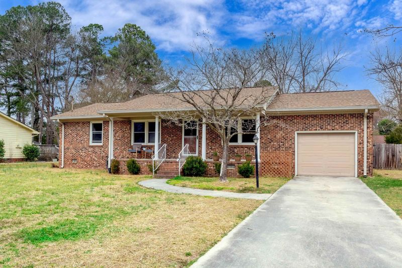 108 Whitley Dr, Smithfield, NC 27577