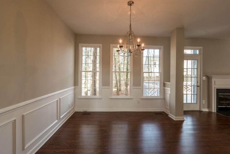 108 Whitlock Ln, Cary, NC 27519