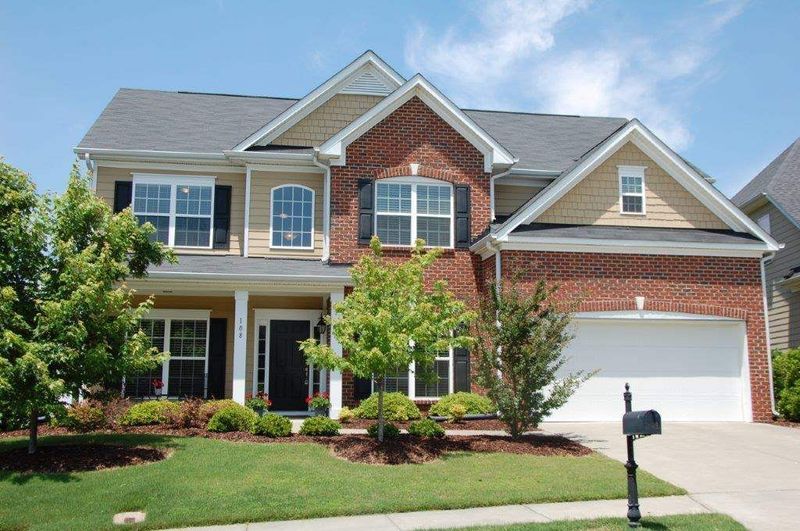 108 Windrush Ln, Durham, NC 27703