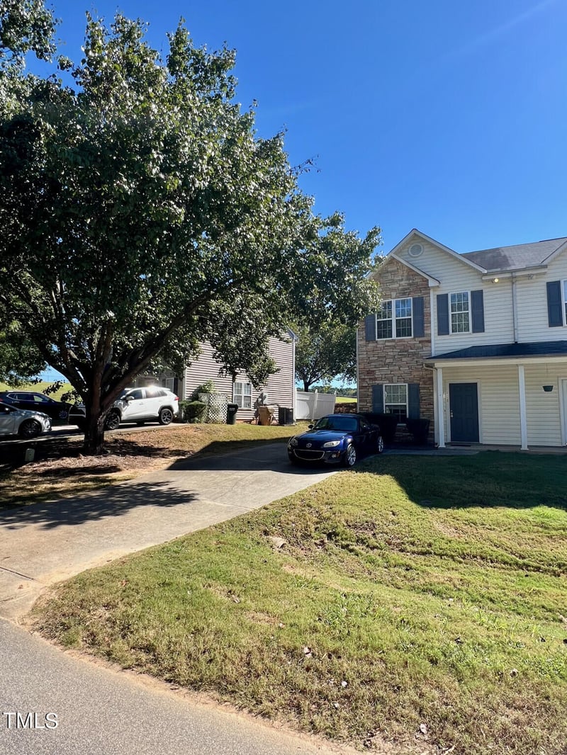 108 Woodson Dr, Clayton, NC 27527