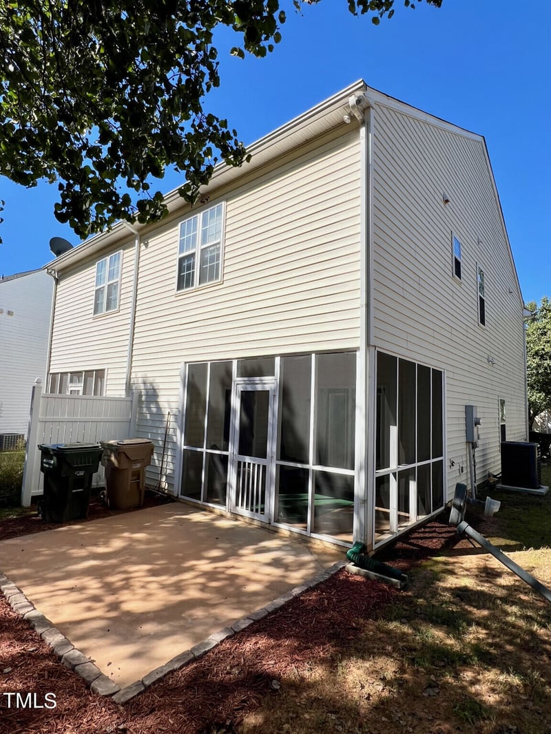 108 Woodson Dr, Clayton, NC 27527