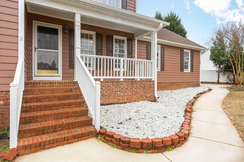 108 Woodsorrell Ct, Garner, NC 27529