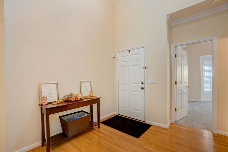 108 Worsham Dr, Chapel Hill, NC 27516
