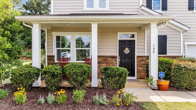 108 Yosemite Ct, Holly Springs, NC 27540