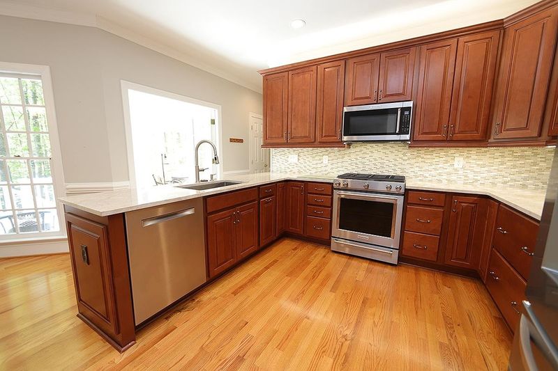 10801 Cahill Rd, Raleigh, NC 27614