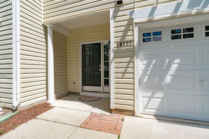 10805 Cheery Knoll Ln, Raleigh, NC 27614