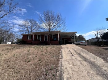 1081 Madonna Dr, Fayetteville, NC 28311