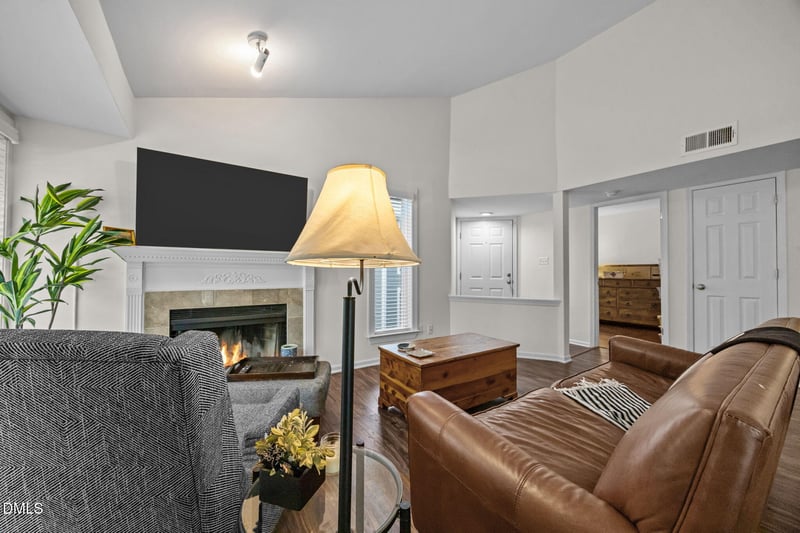 1081 Wirewood Dr #301, Raleigh, NC 27605