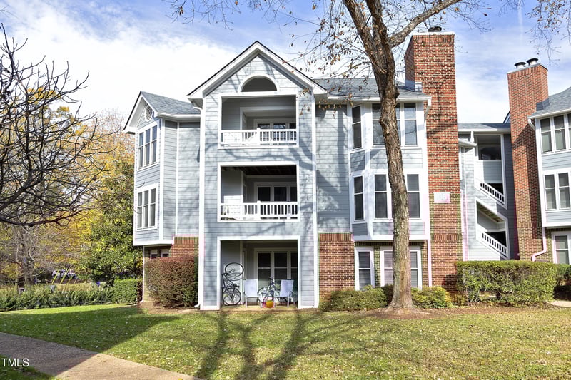 1081 Wirewood Dr #302, Raleigh, NC 27605