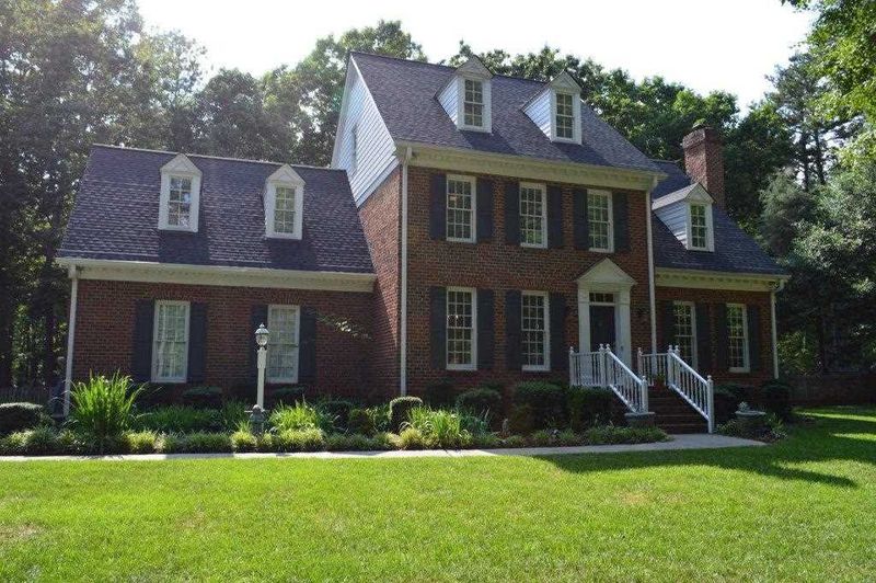 10817 Cahill Rd, Raleigh, NC 27614