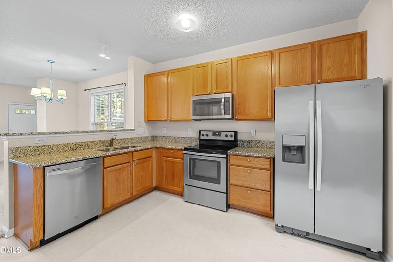 10821 Farmville Rd, Raleigh, NC 27614