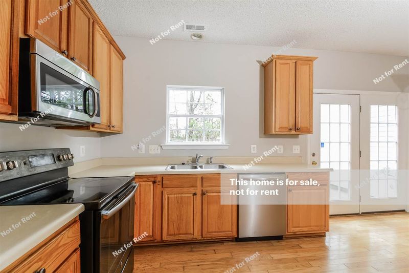 10824 Laurnet Pl, Raleigh, NC 27614