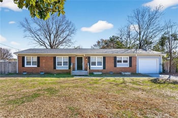 1083 Strickland Bridge Rd, Fayetteville, NC 28304