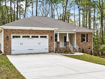 1083 Woodridge Trl, Sanford, NC 27332