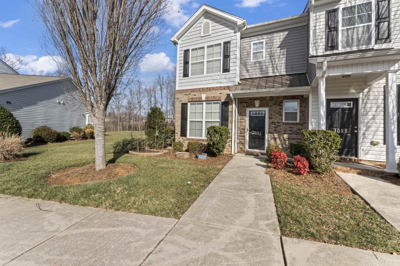 1084 Kelso Ln, Burlington, NC 27215