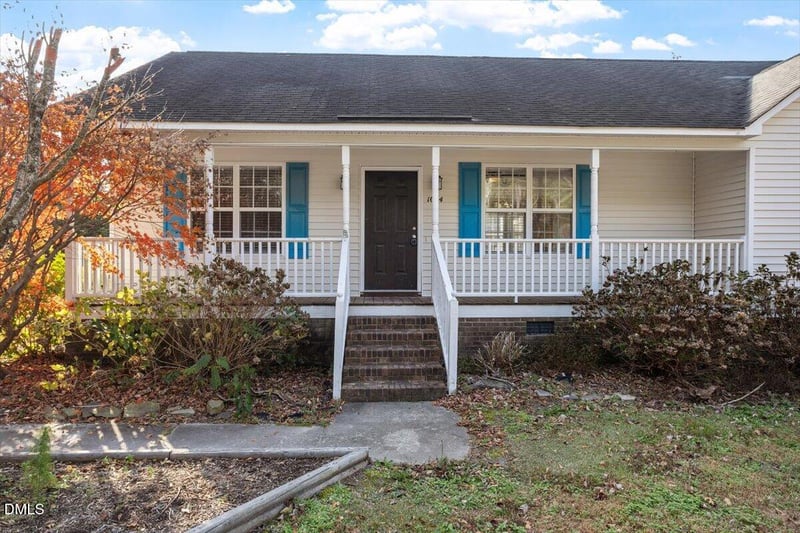 1084 Mclemore Rd, Clayton, NC 27520