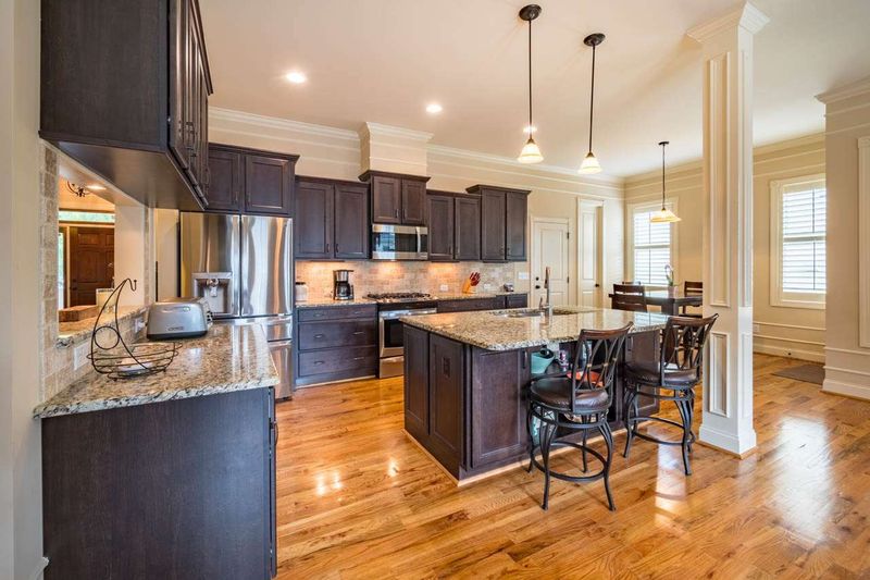 1084 Torrence Dr, Apex, NC 27502