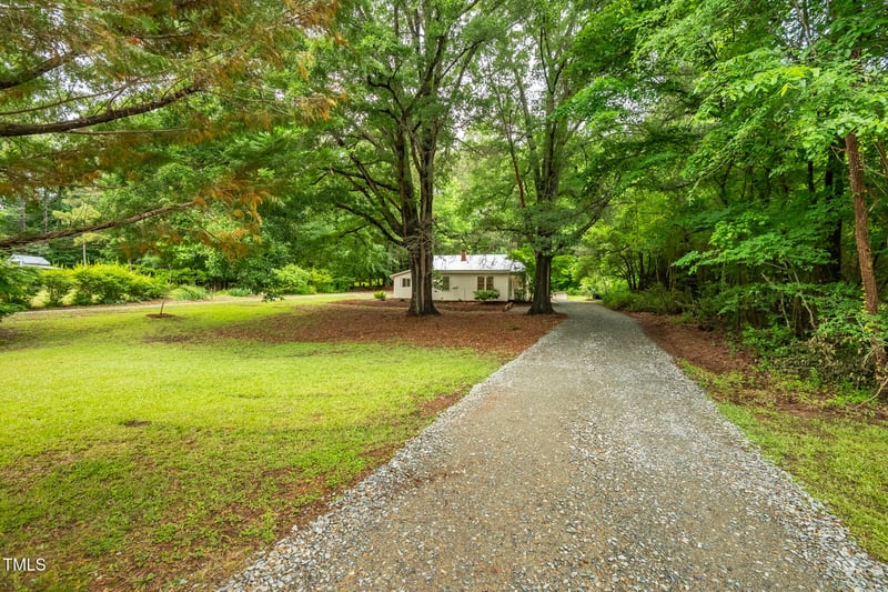 1085 Bynum Rd, Pittsboro, NC 27312