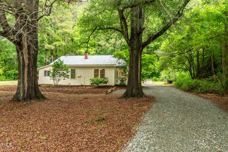 1085 Bynum Rd, Pittsboro, NC 27312