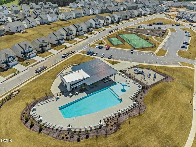 1085 Channel Drop Loop, Zebulon, NC 27597