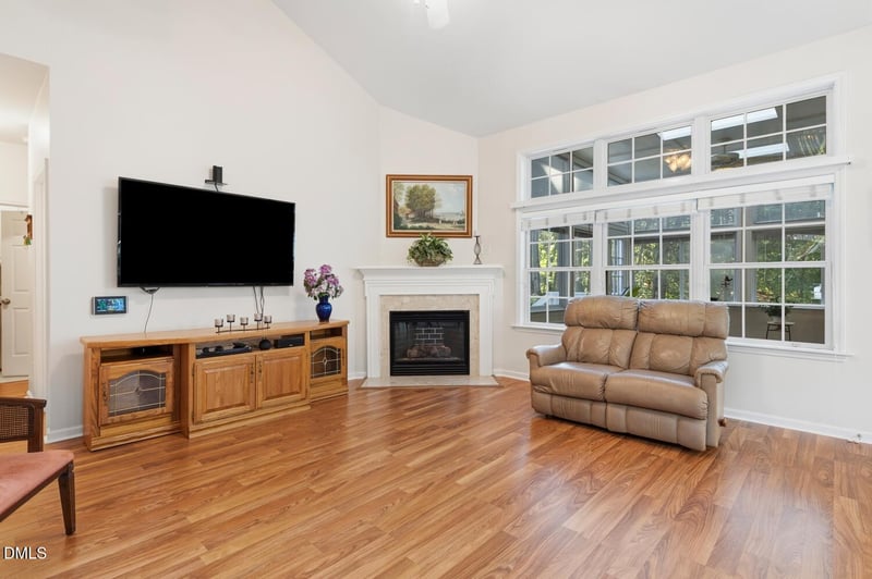 1086 Mosstree Dr, Apex, NC 27502