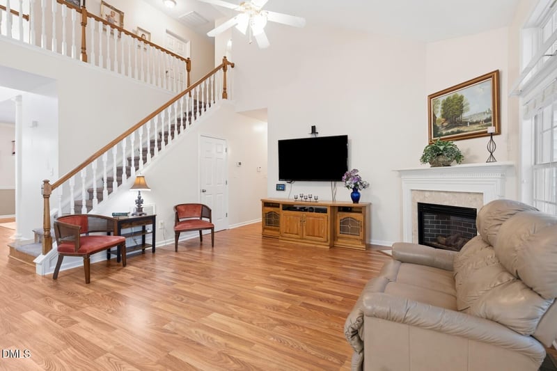 1086 Mosstree Dr, Apex, NC 27502