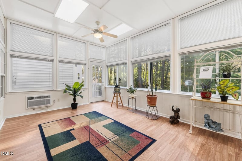 1086 Mosstree Dr, Apex, NC 27502
