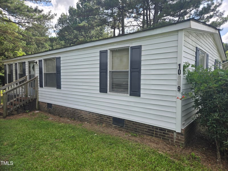 10889 Nc 222 , Middlesex, NC 27557