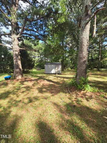 10889 Nc 222 , Middlesex, NC 27557